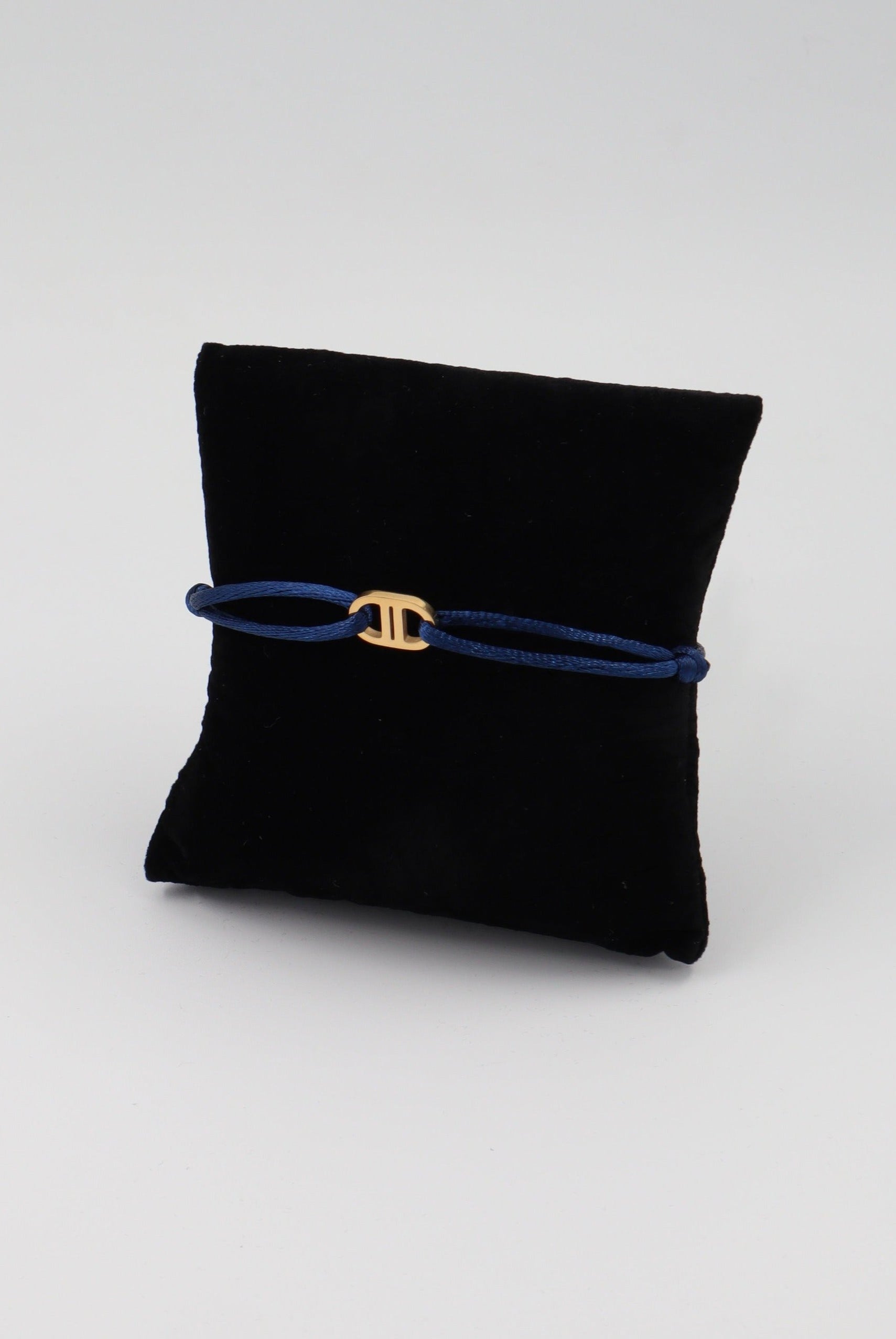 dubai-bracelet-navy-blue-gold